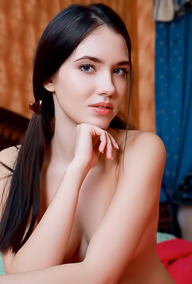 Velana Spreads Her Shaved Pussy